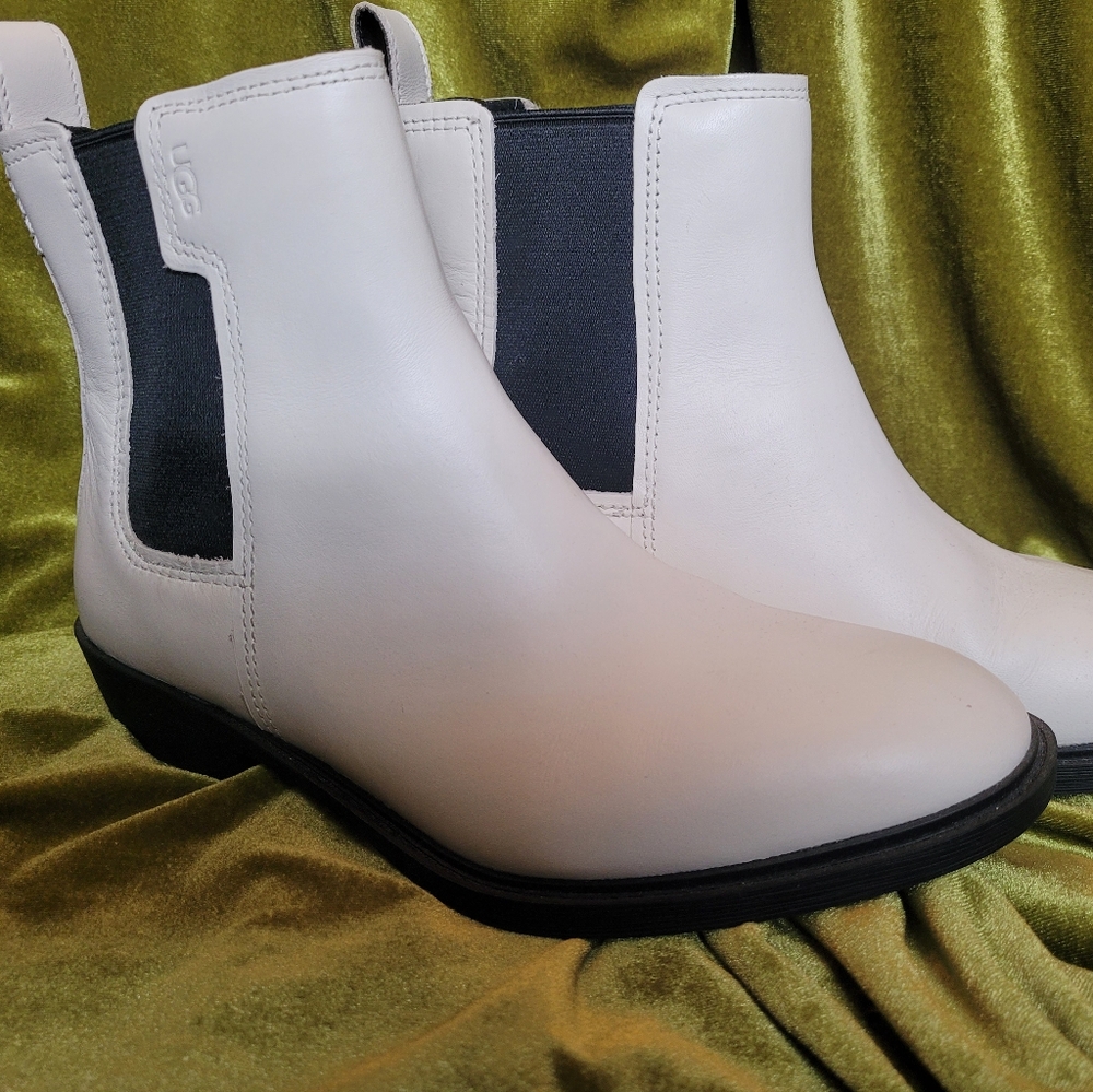 Ugg white Chelsea boot